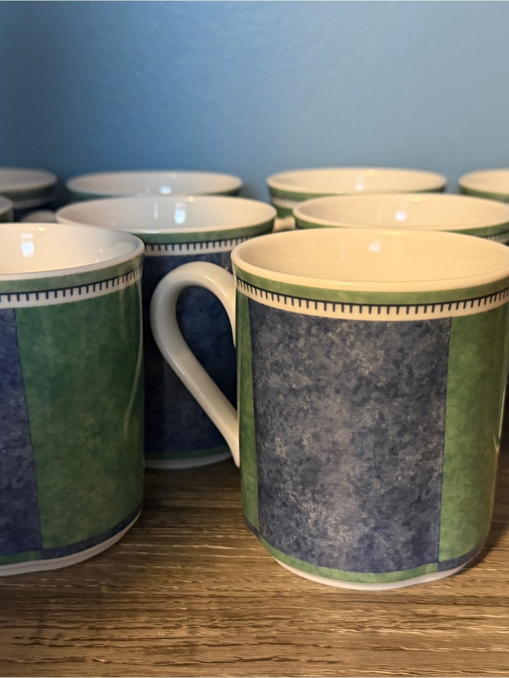 10 Villeroy & Boch Switch 3 Costa Porcelain Mugs Green & Blue -
NWOB Excellent
